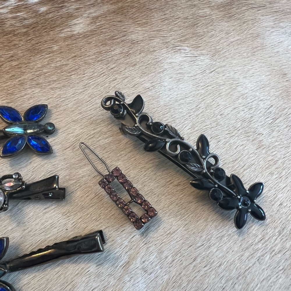 Vintage Rhinestone Hair Clips - Picture 2 of 4
